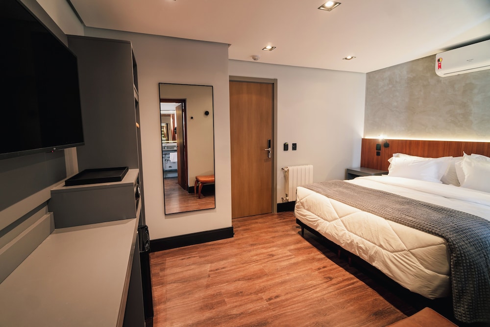 249 Design Hotel 5/42