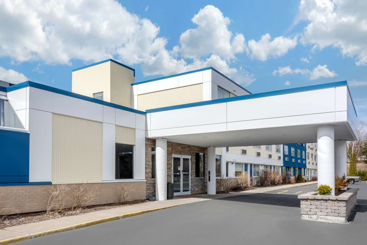 Quality Hotel Clarenville 3/21