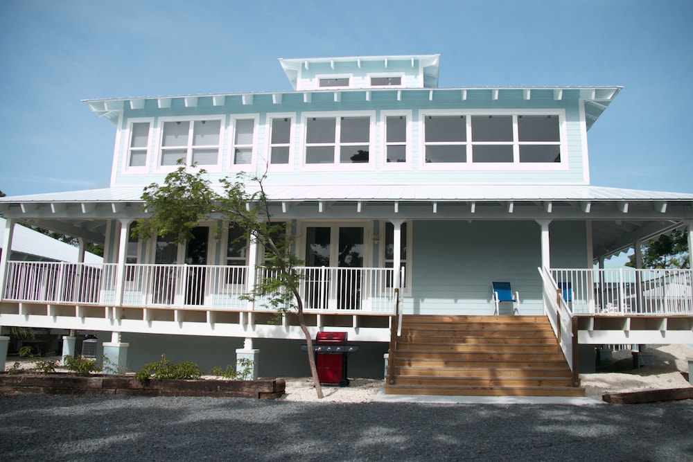 Dolphin Point Villas 6/50