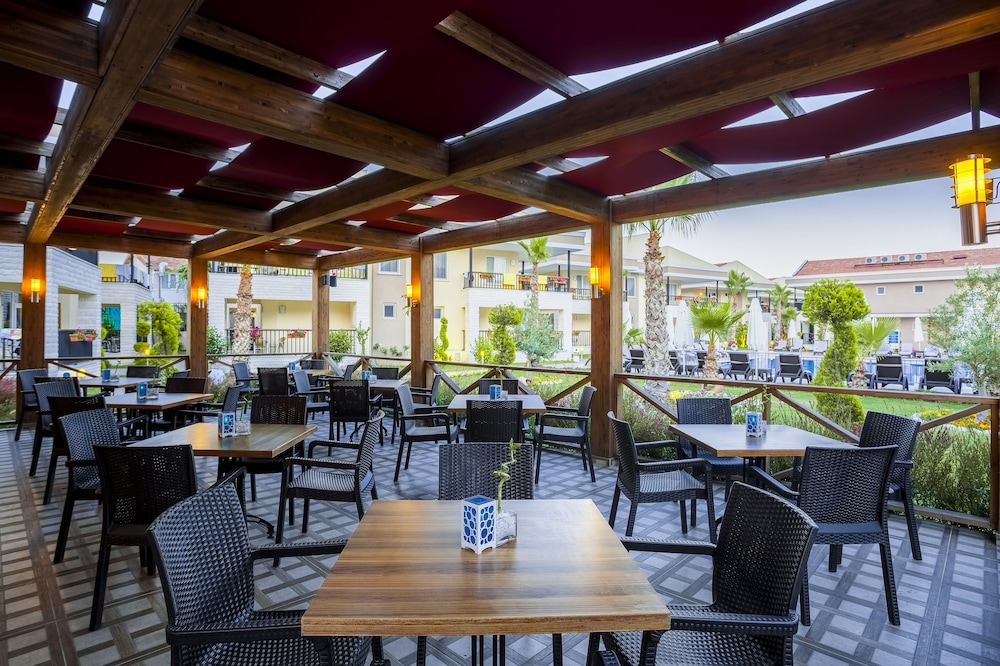 Hotel Turan Prince 32/50