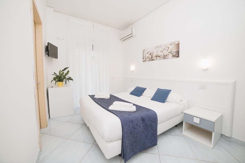 Hotel De Rosa 14/32