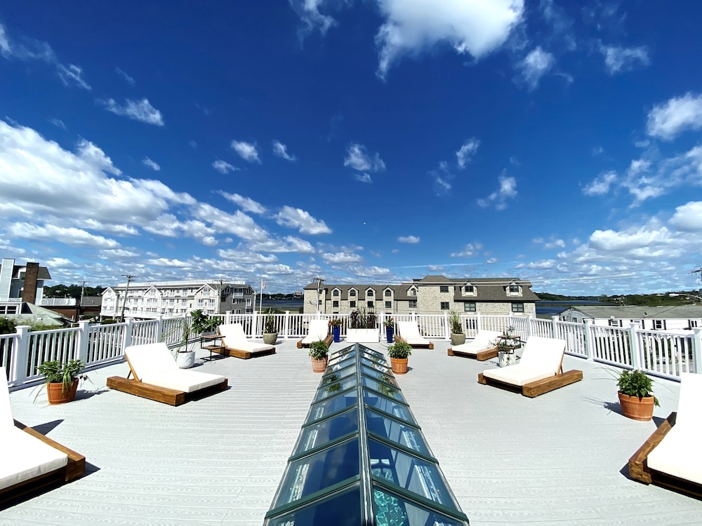 Atlantic Beach Hotel Newport 40/48