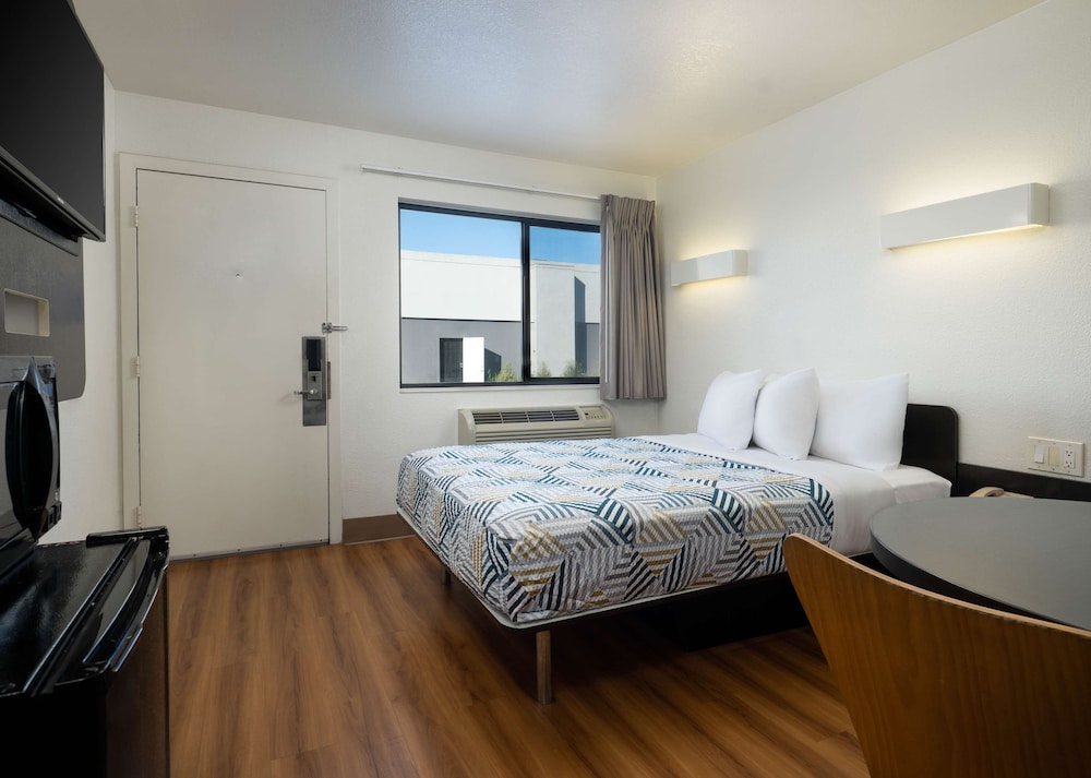 Motel6 Goleta, CA - Santa Barbara 28/57
