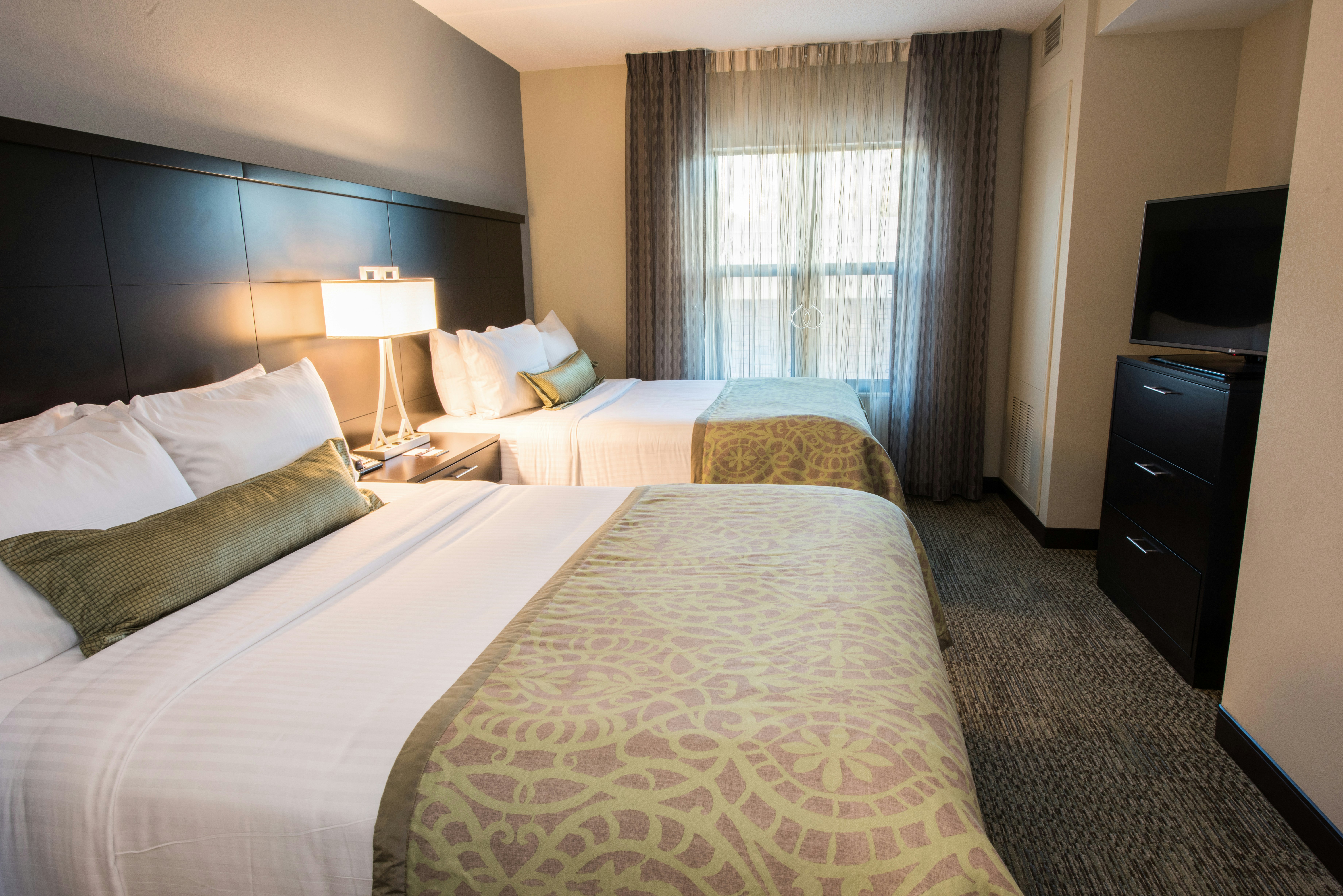 Staybridge Suites Albany Wolf Rd Colonie Center 10/50