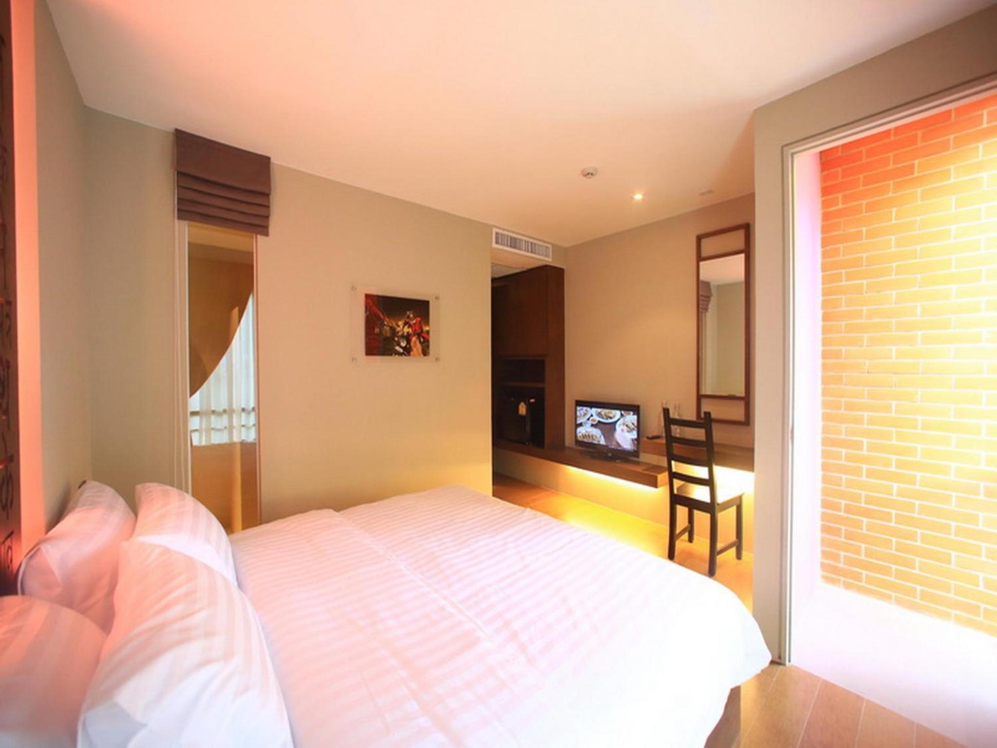 Deluxe, King Bed