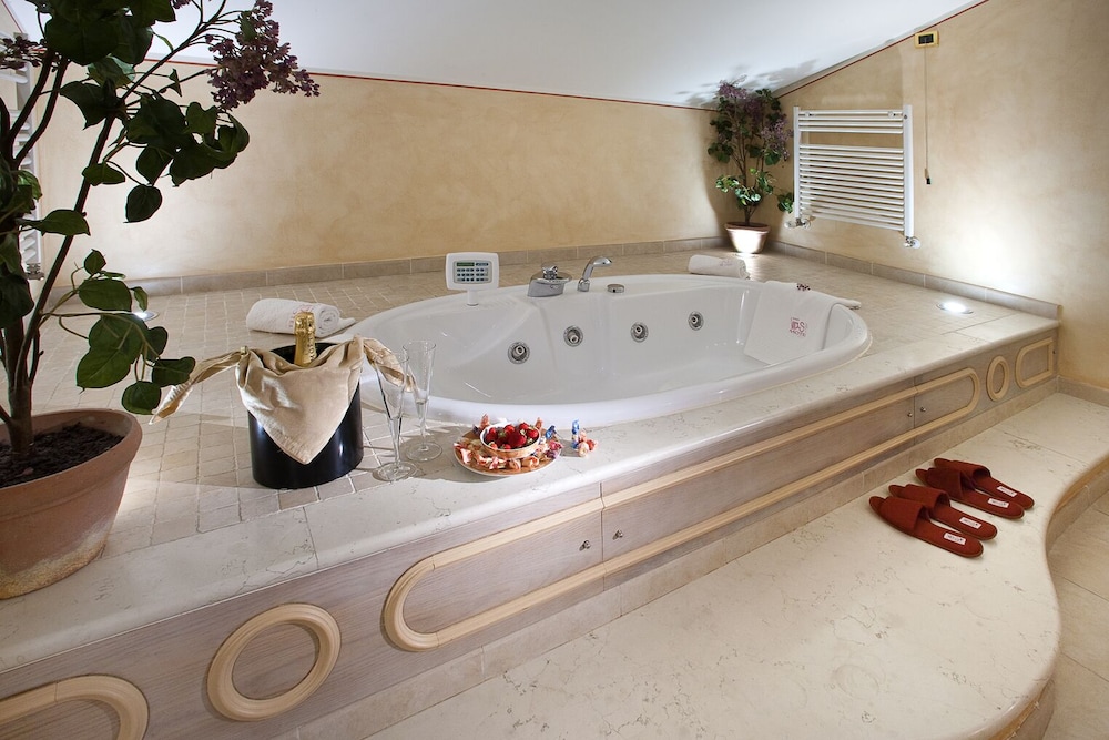 Master, Luxury, Suite, King Bed