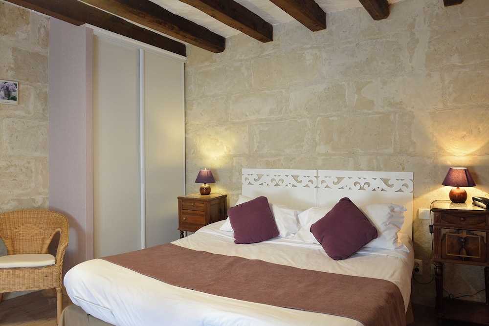 AUBERGE LE COLOMBIEN 15/37
