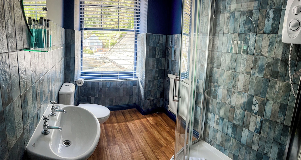 Rock House Hotel - Guest House 35/37