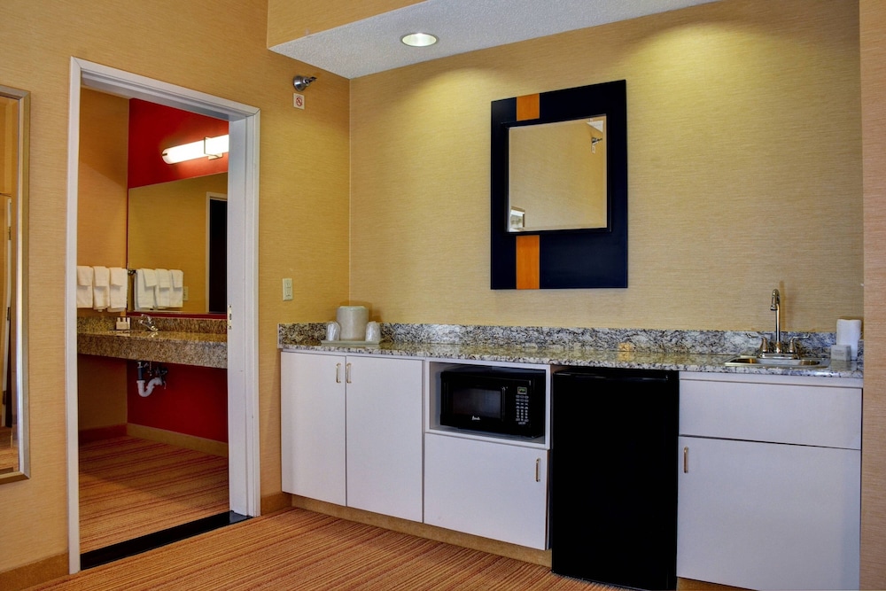 Courtyard by Marriott Indianapolis South 6/38