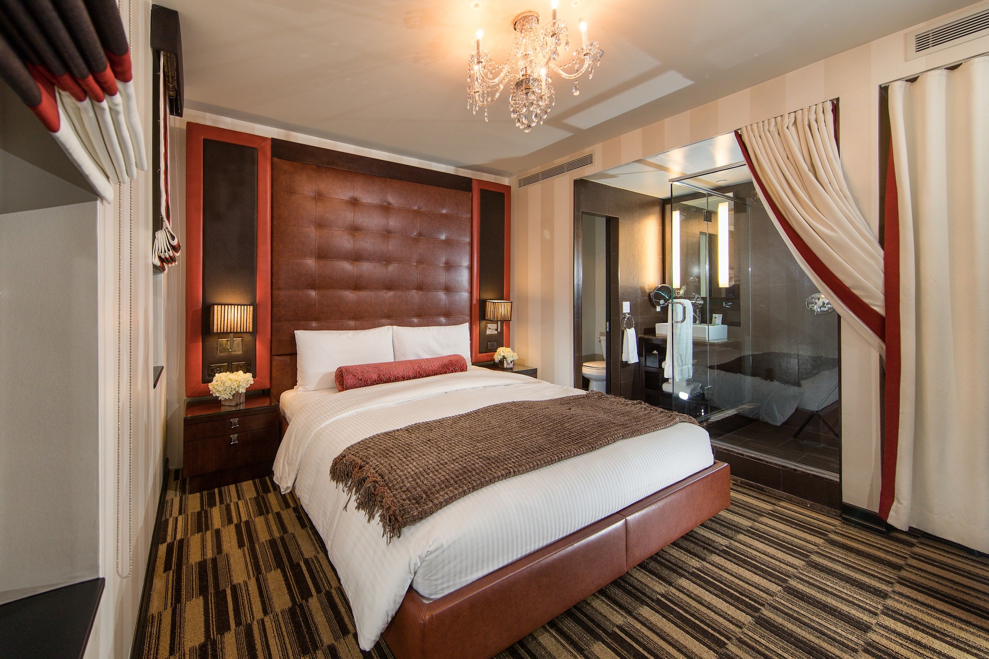 SUPERIOR, KING BED