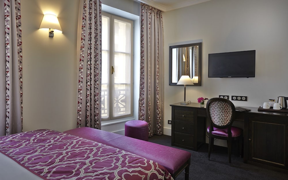 Hotel Royal Saint Honore 33/60