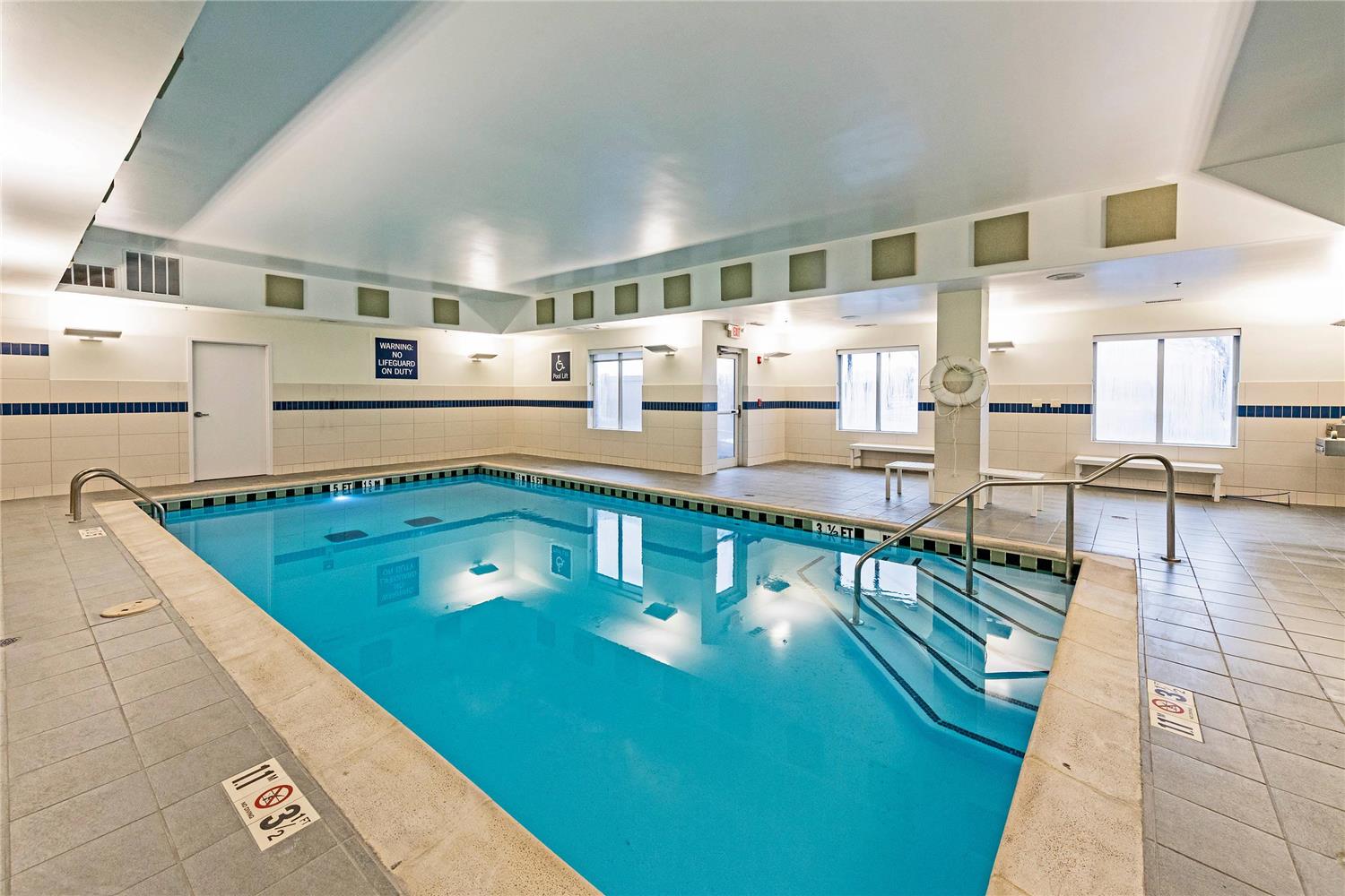 Radisson Hotel Fairview Heights - St. Louis 23/33