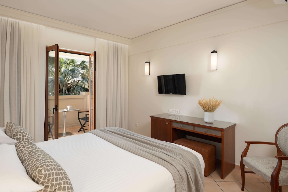 غرفة قياسية، Theartemis Palace 4/10