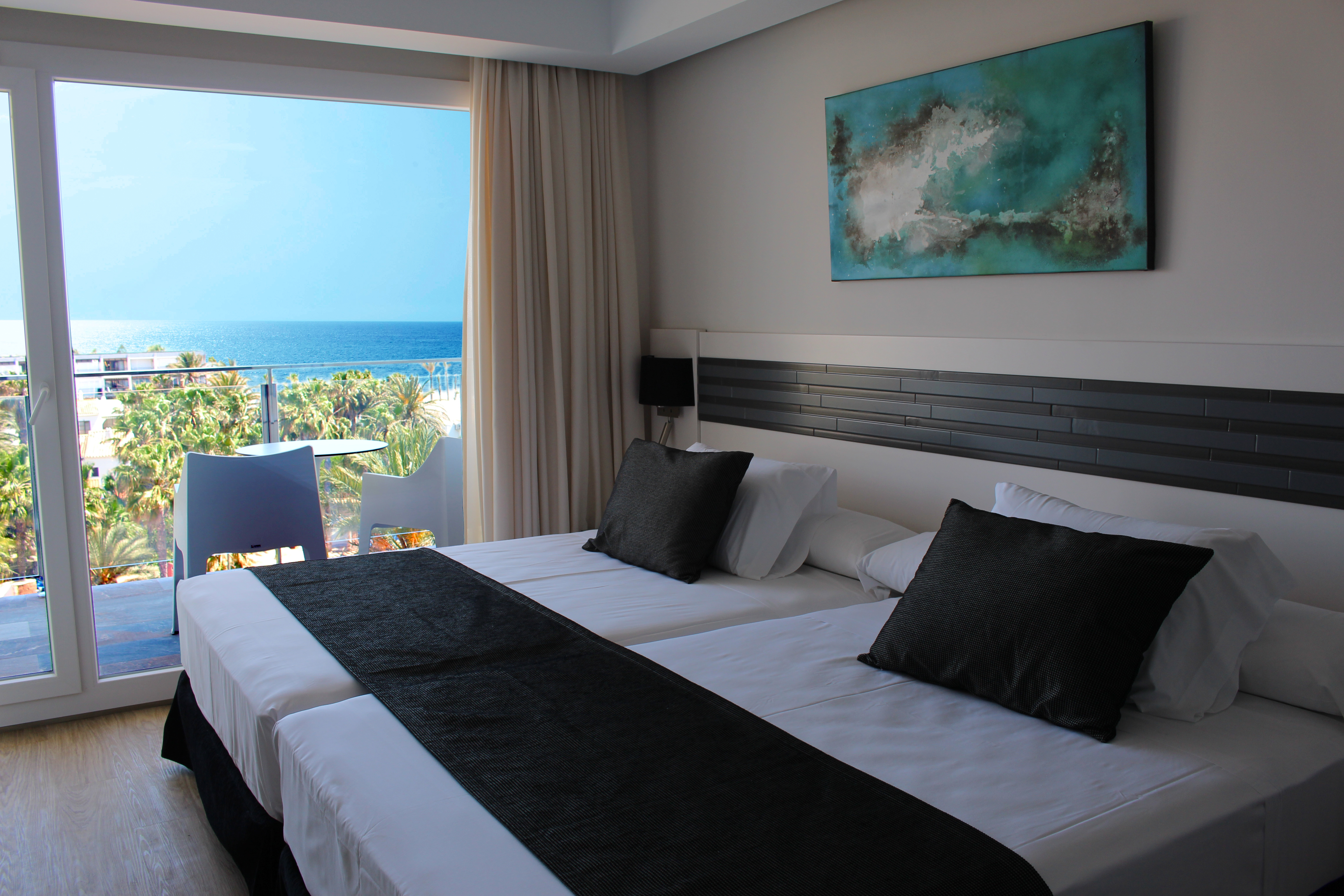 Double Room Lateral Sea View