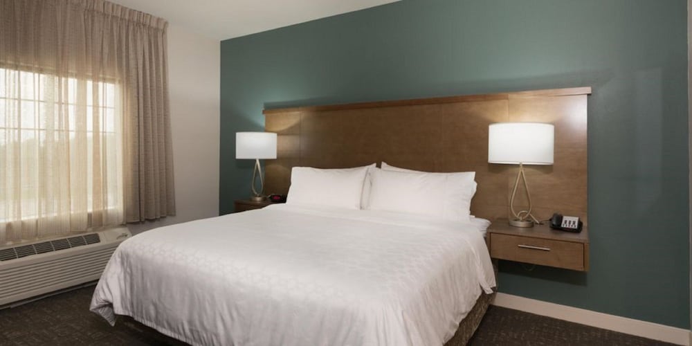 جناح بسرير كينج بغرفة نوم واحدة لذوي الإعاقة، Staybridge Suites Houston East - Baytown 2/4