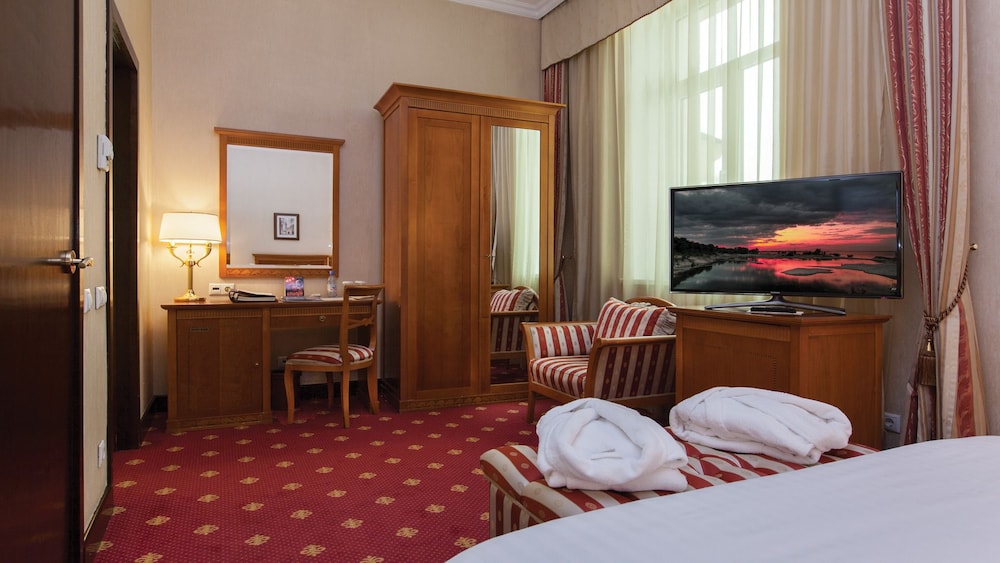 Grand Hotel Tien Shan 29/64