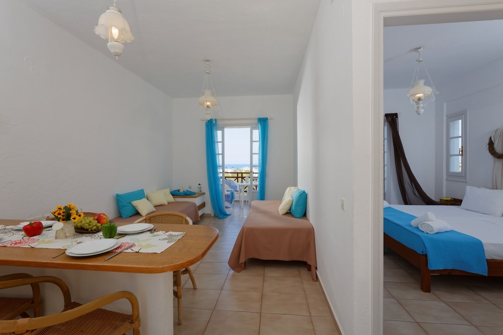 Remi Studios Apartments 19/39