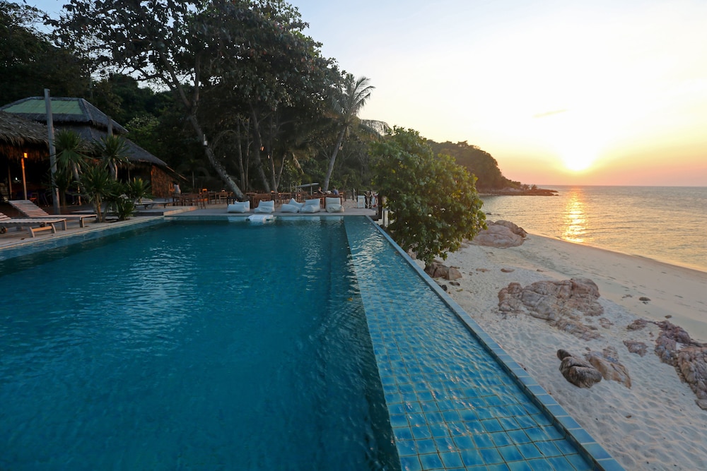 KOH MUNNORK PRIVATE ISLAND 43/50