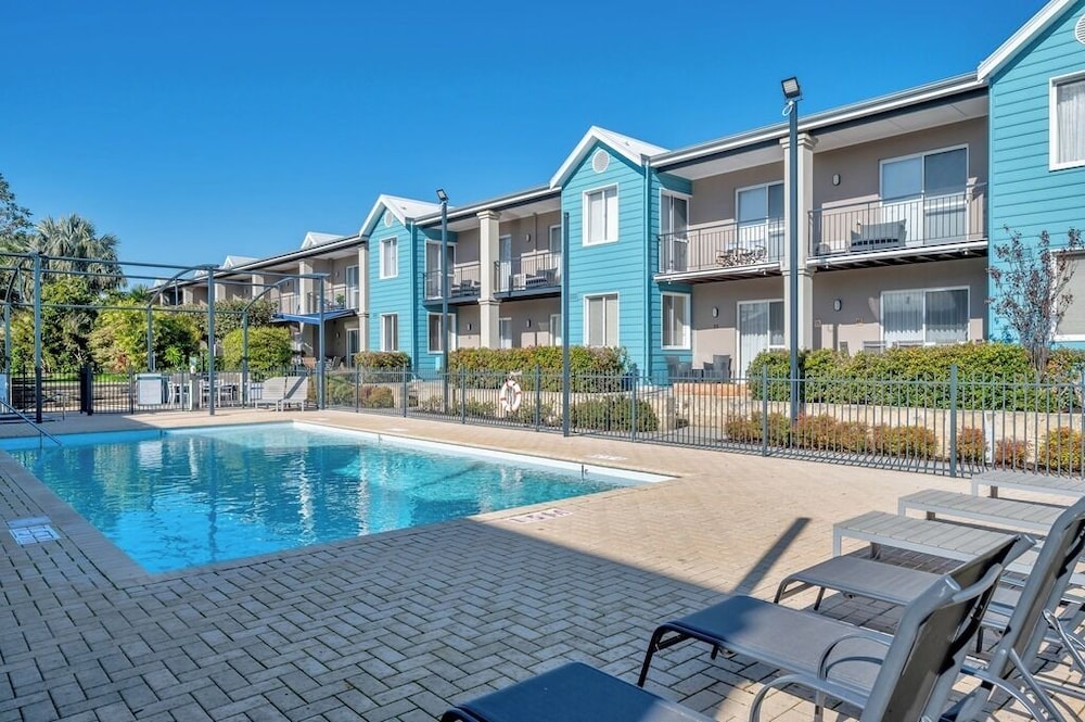 C Mandurah Resort and Serviced Apartments 2/47