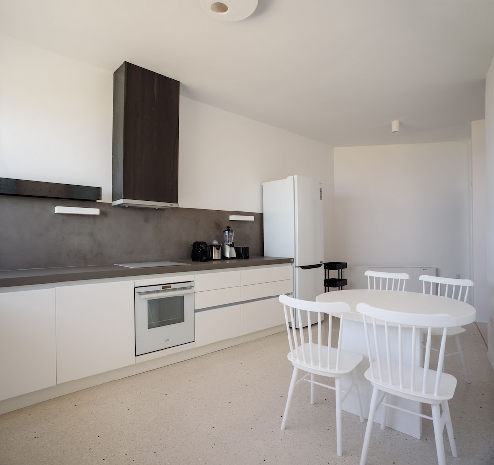 Albus Villas Court 88/100