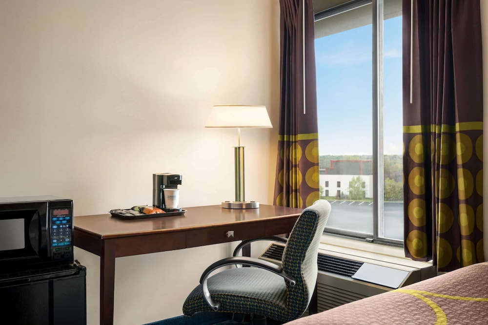 Super 8 By Wyndham Liverpool Syracuse North Airport 20/24