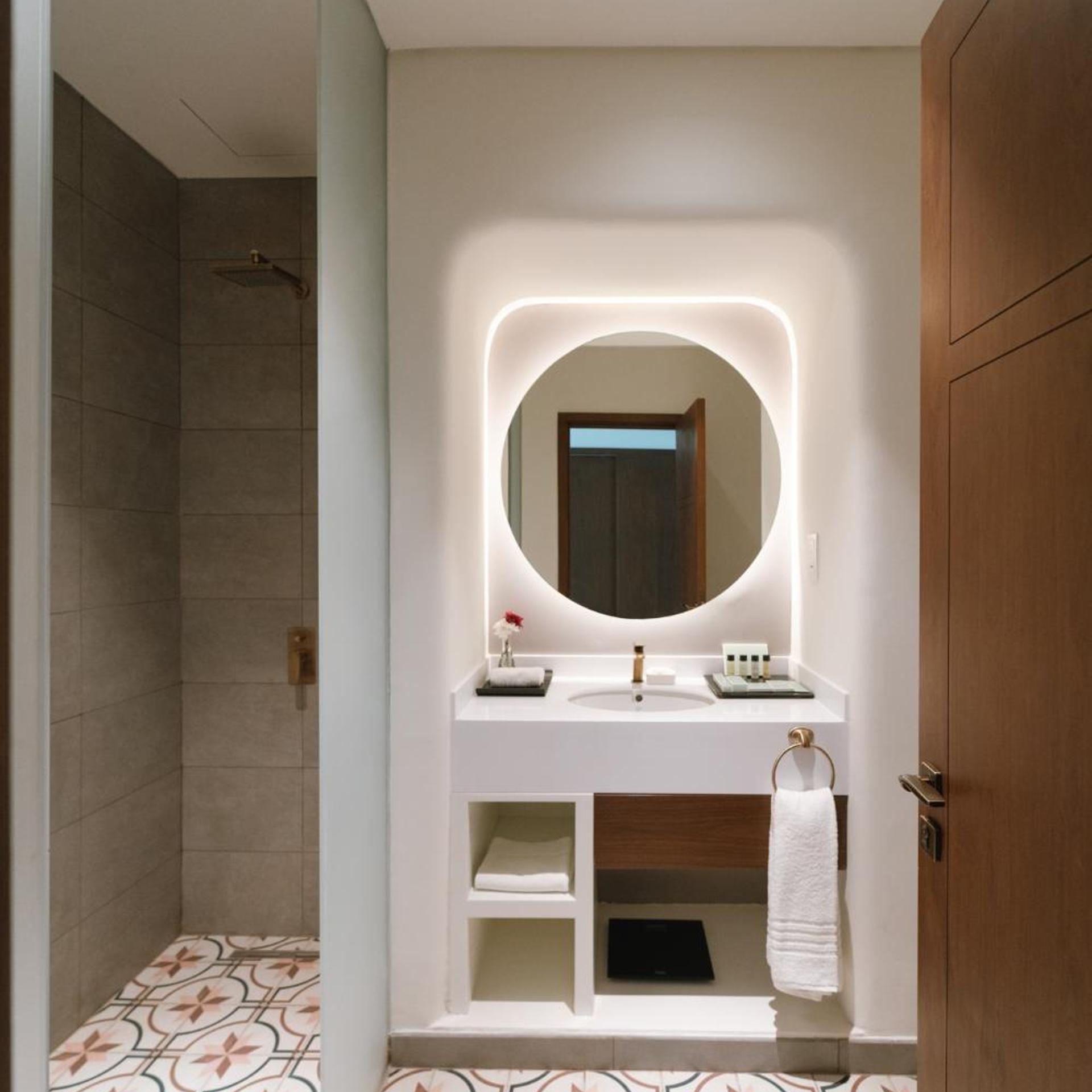 JUNIOR SUITE