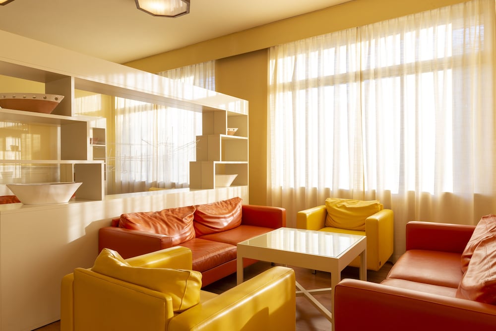 Regent Hotel 44/67