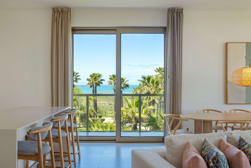 3 Bedrooms, Suite, 3 Double Beds, Sea View, Balcony, The Westin Salgados Beach Resort, Algarve 6/10