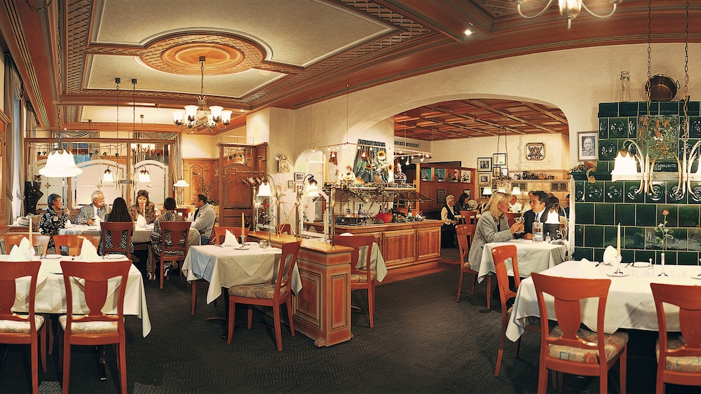 Hotel Zum Schiff 33/53