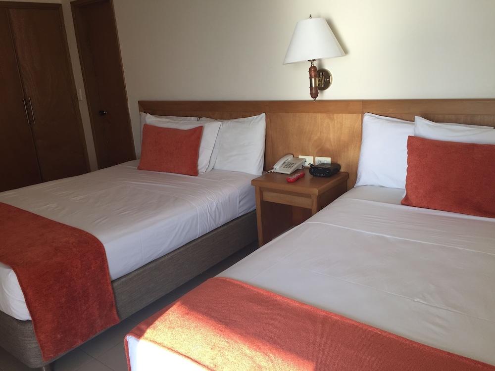 Be La Sierra Hotel 24/73