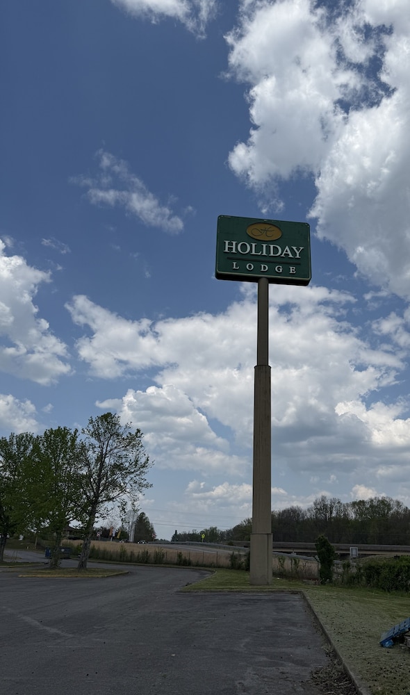 Holiday Lodge Hotel &amp; Conference Center 48/50