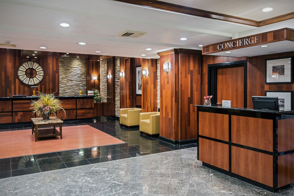 Lobby at Crowne Plaza Newark Airport, ELIZABETH - NJ