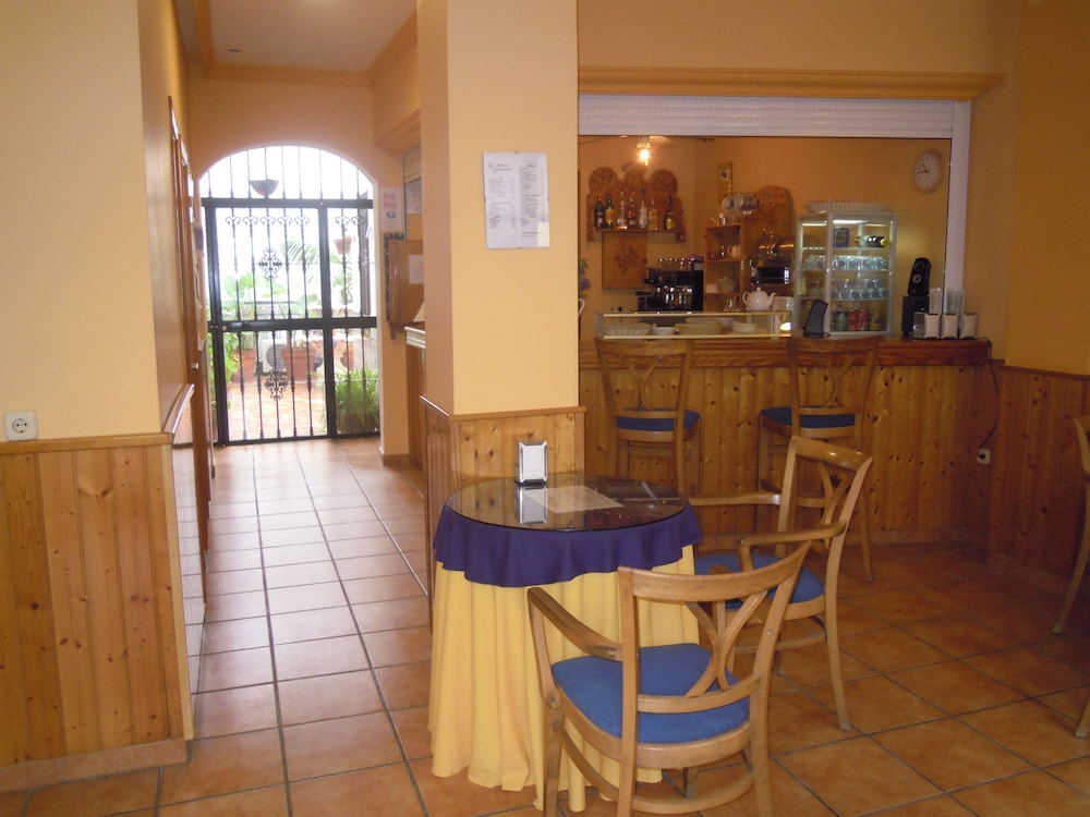 Hostal Moscatel 33/50
