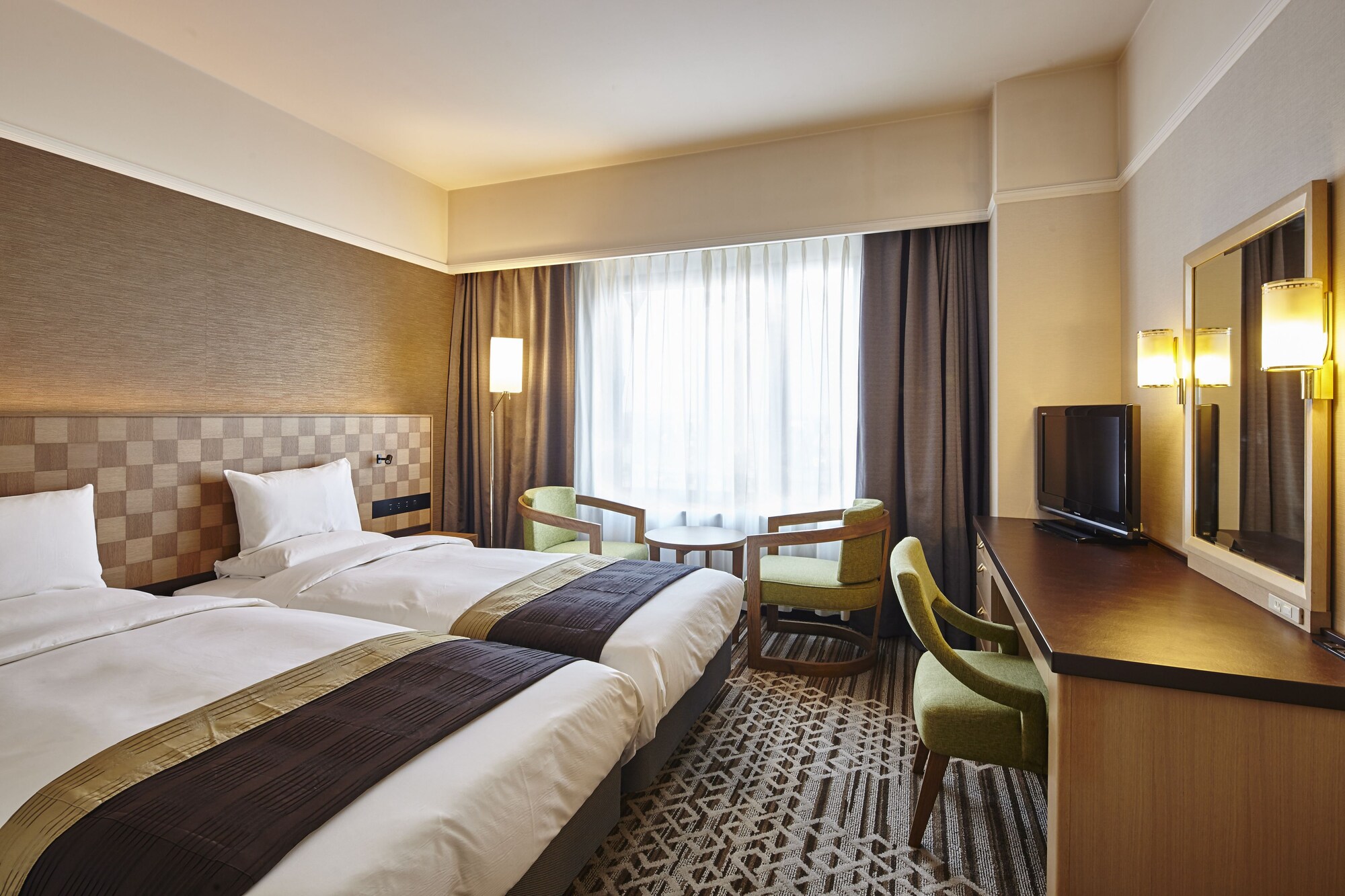 HOLLYWOOD, TWIN BEDS