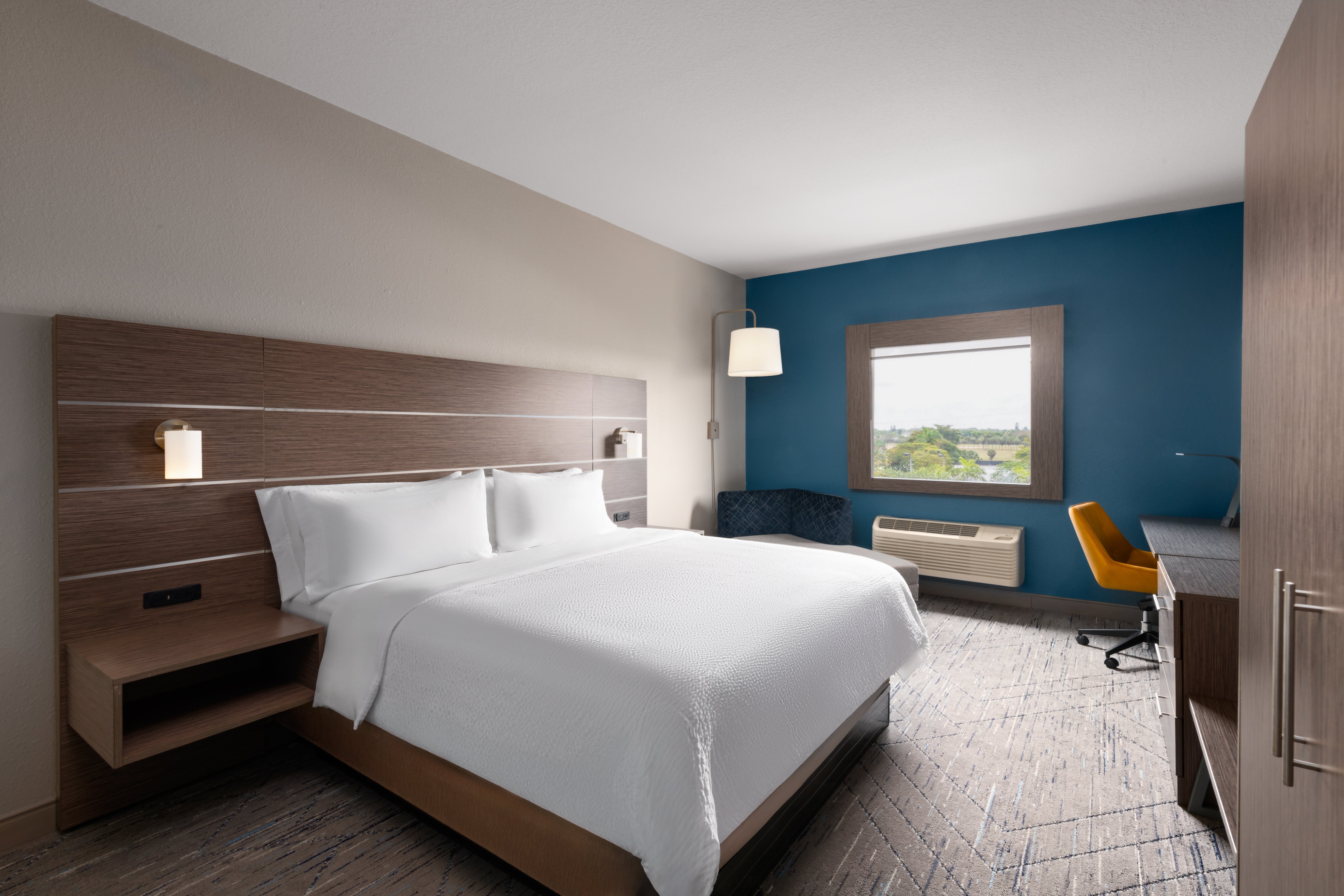 Leisure, King Bed