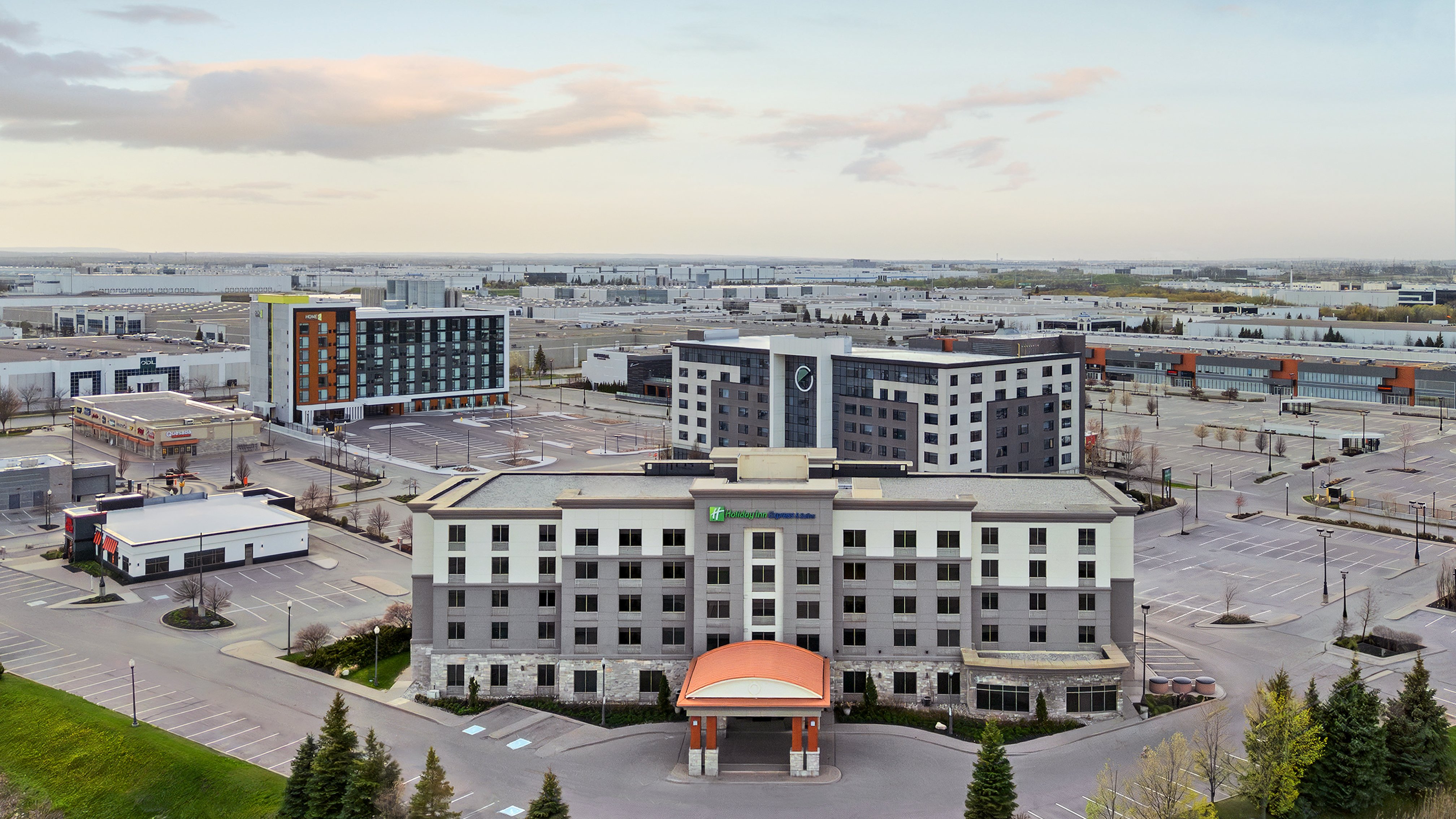 Holiday Inn Express Suites Vaughan 2/78