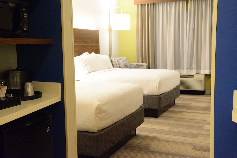 Holiday Inn Express Suites Lexington Park California 22/54