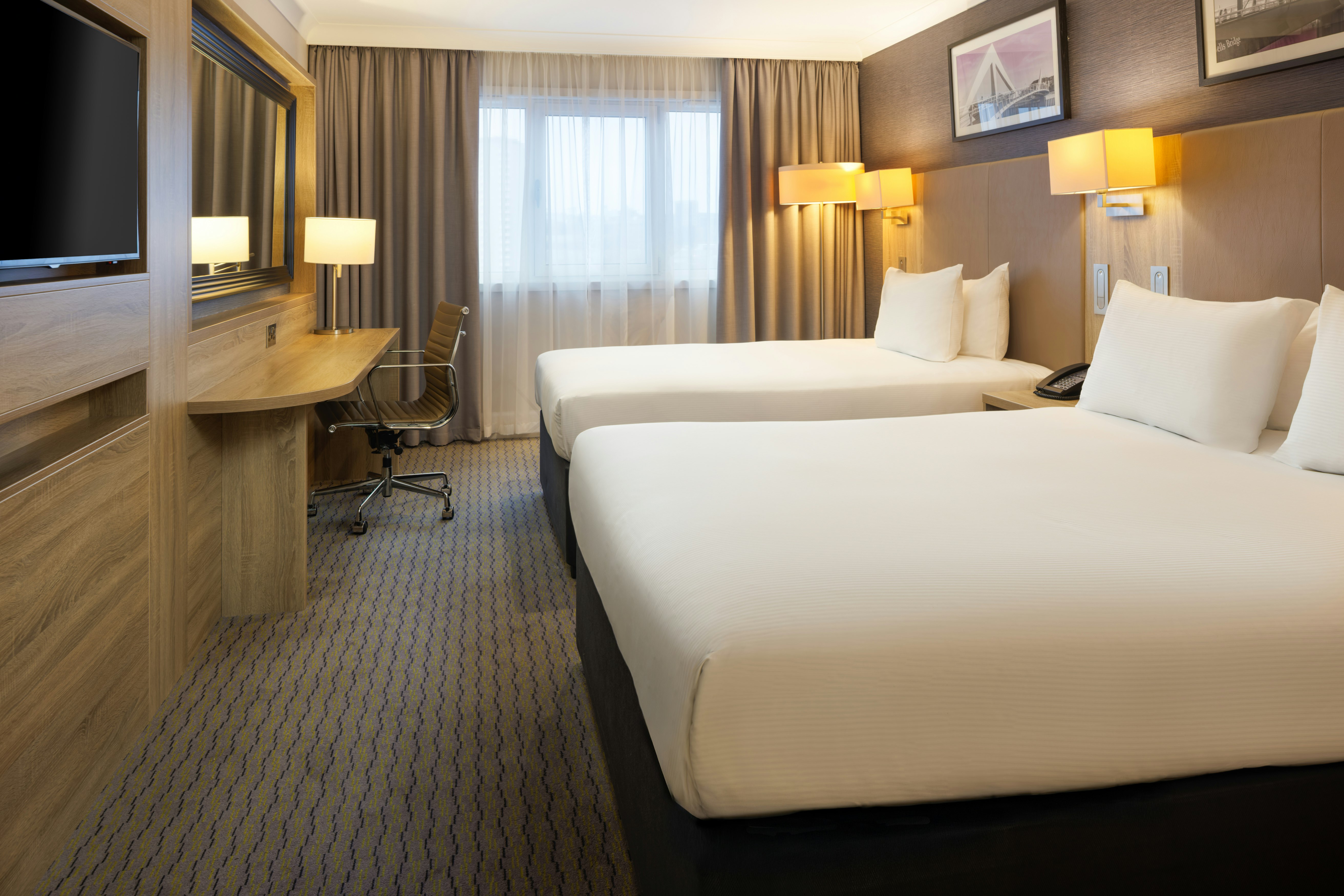 GUEST ROOM, TWIN BEDS