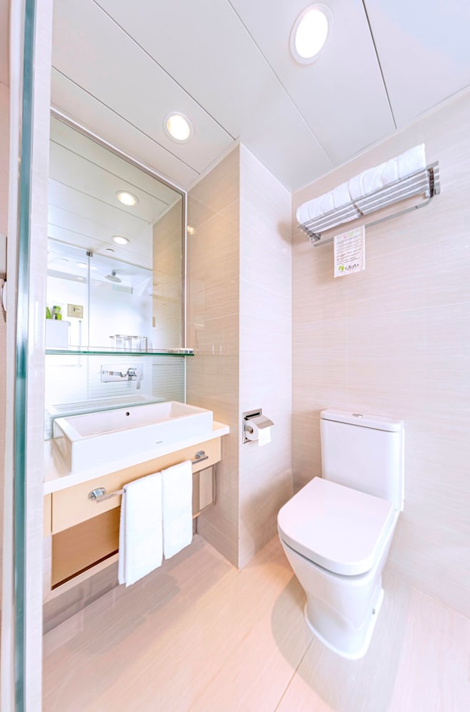 Iclub Sheung Wan Hotel 12/34