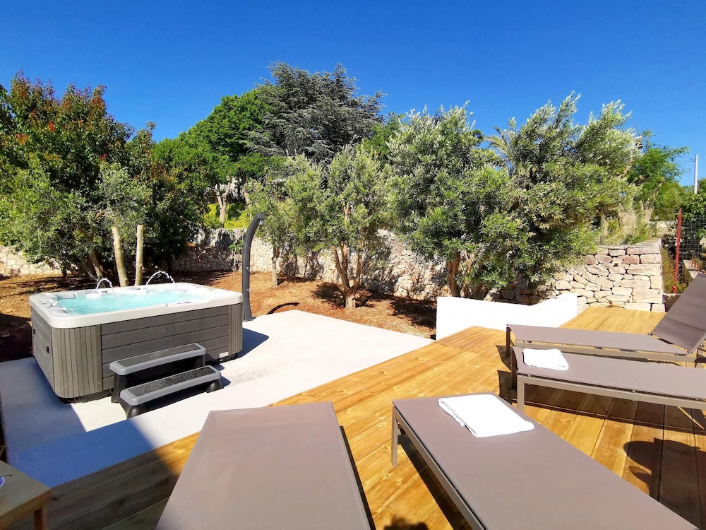 Villa Nucci 45/48