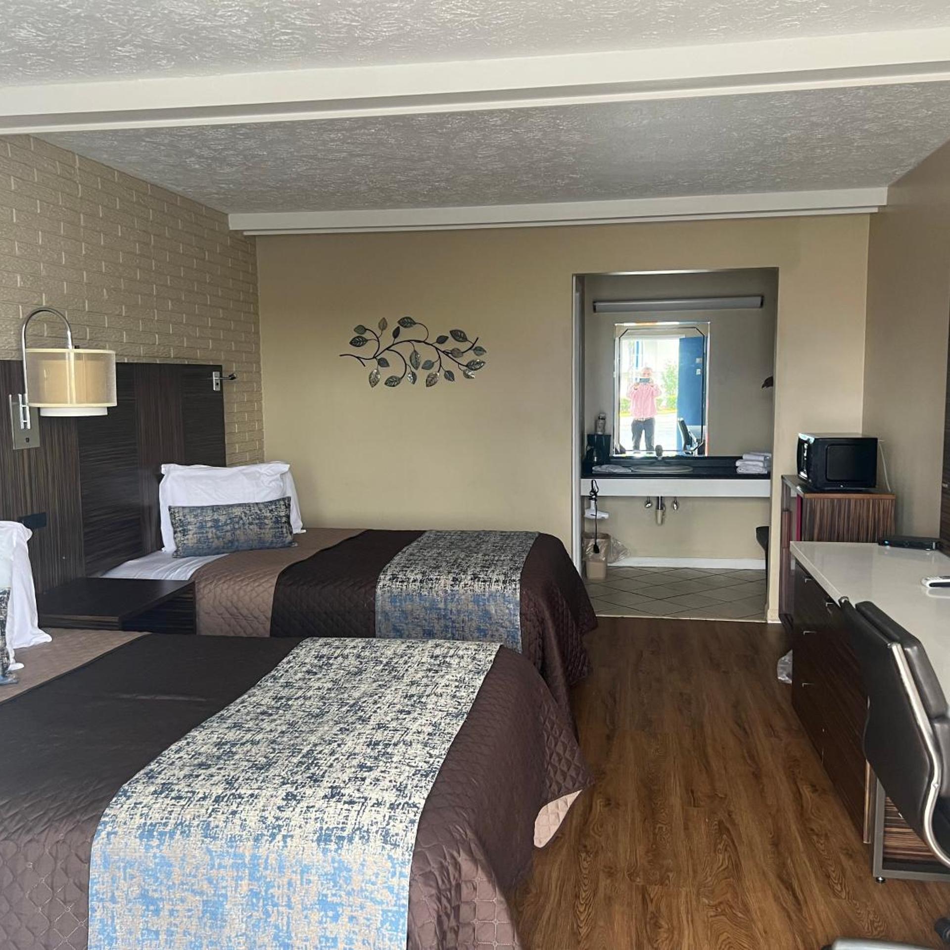 Towne Inn 37/50