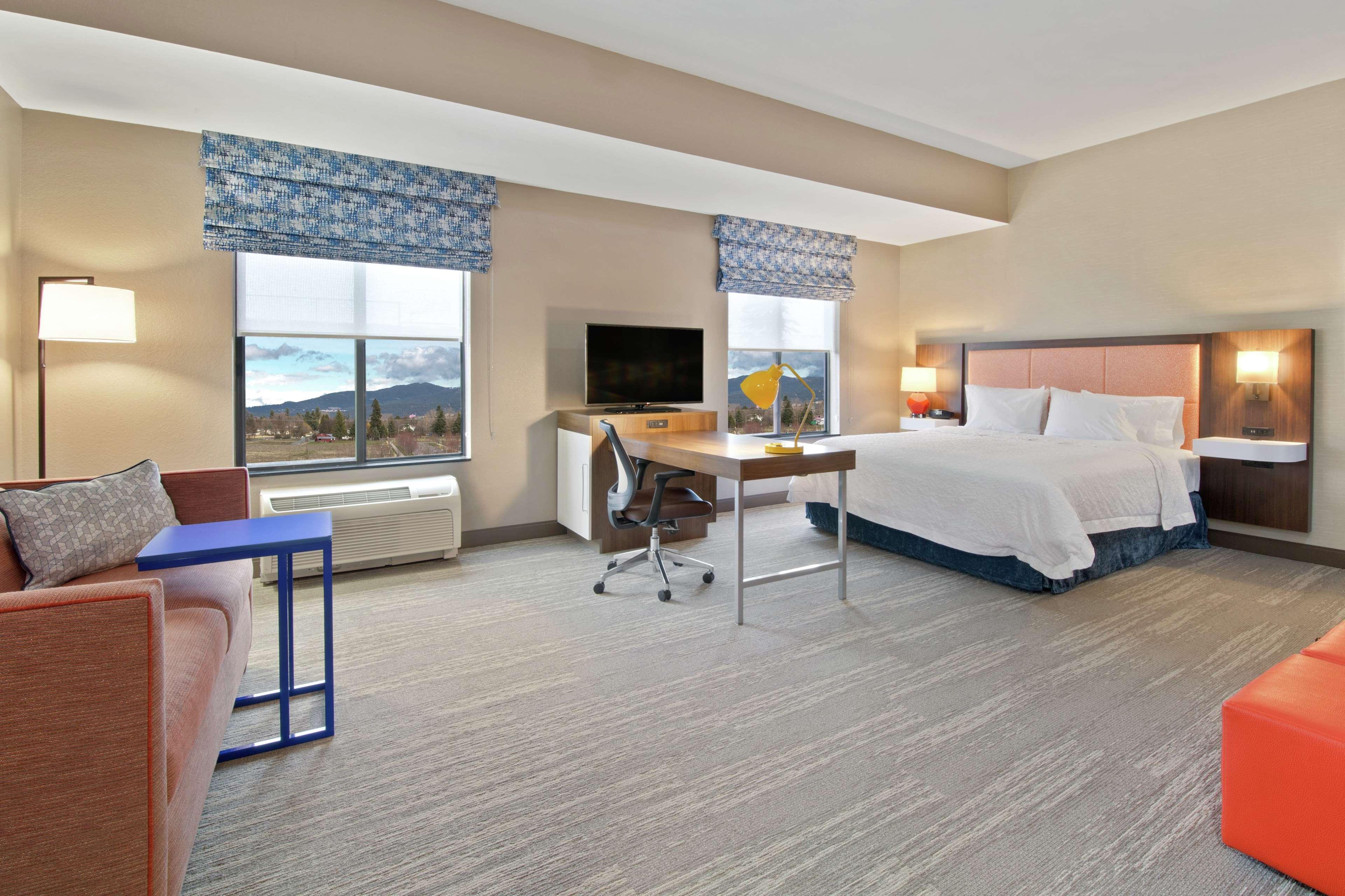 STUDIO, KING BED, ACCESSIBLE