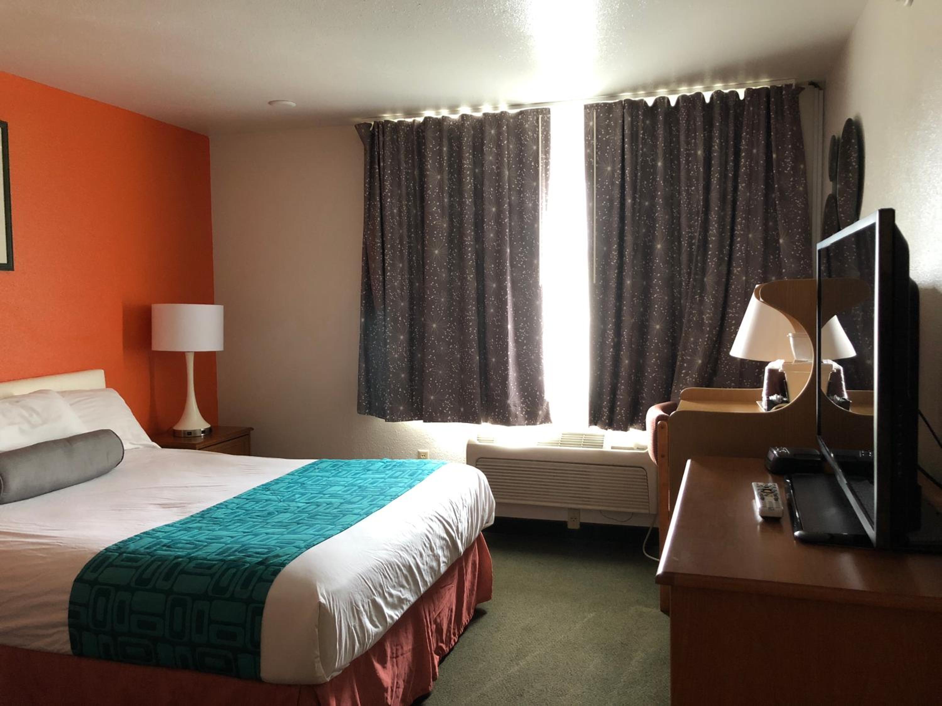 غرفة بسرير كوين لذوي الإعاقة، Howard Johnson By Wyndham Salem 2/3