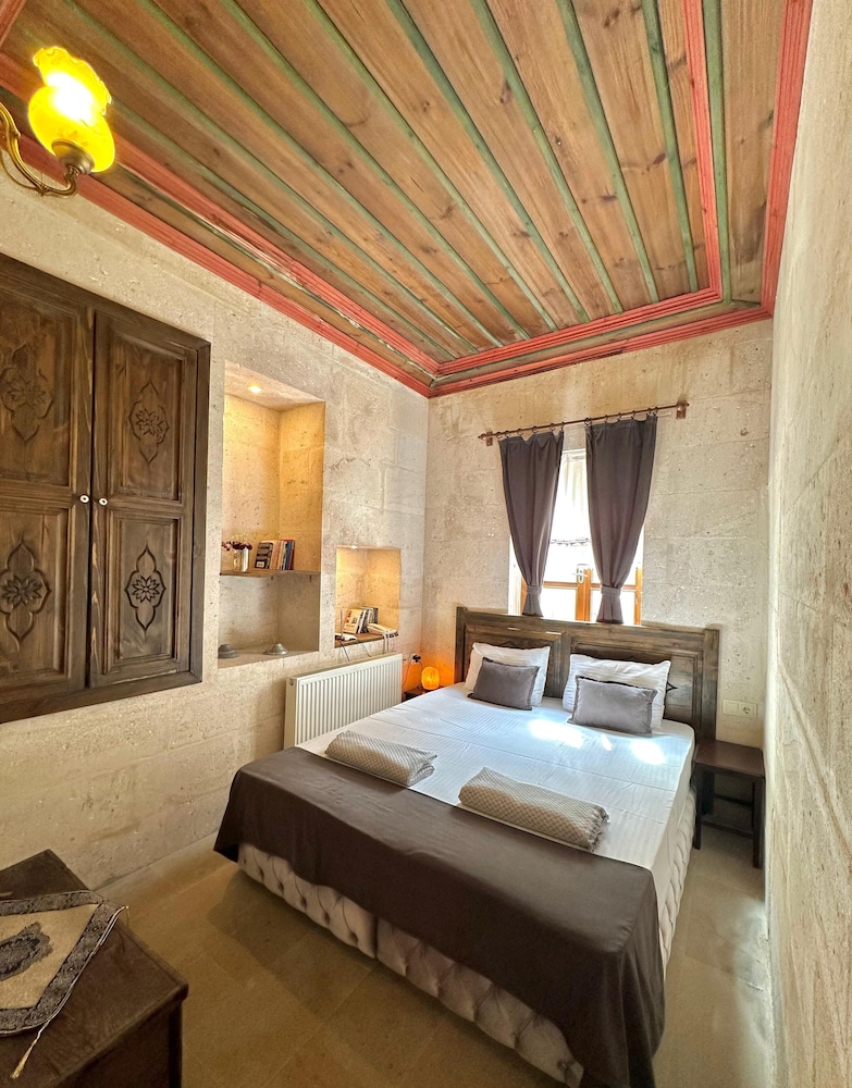 Solin Cave Cappadocia 9/38