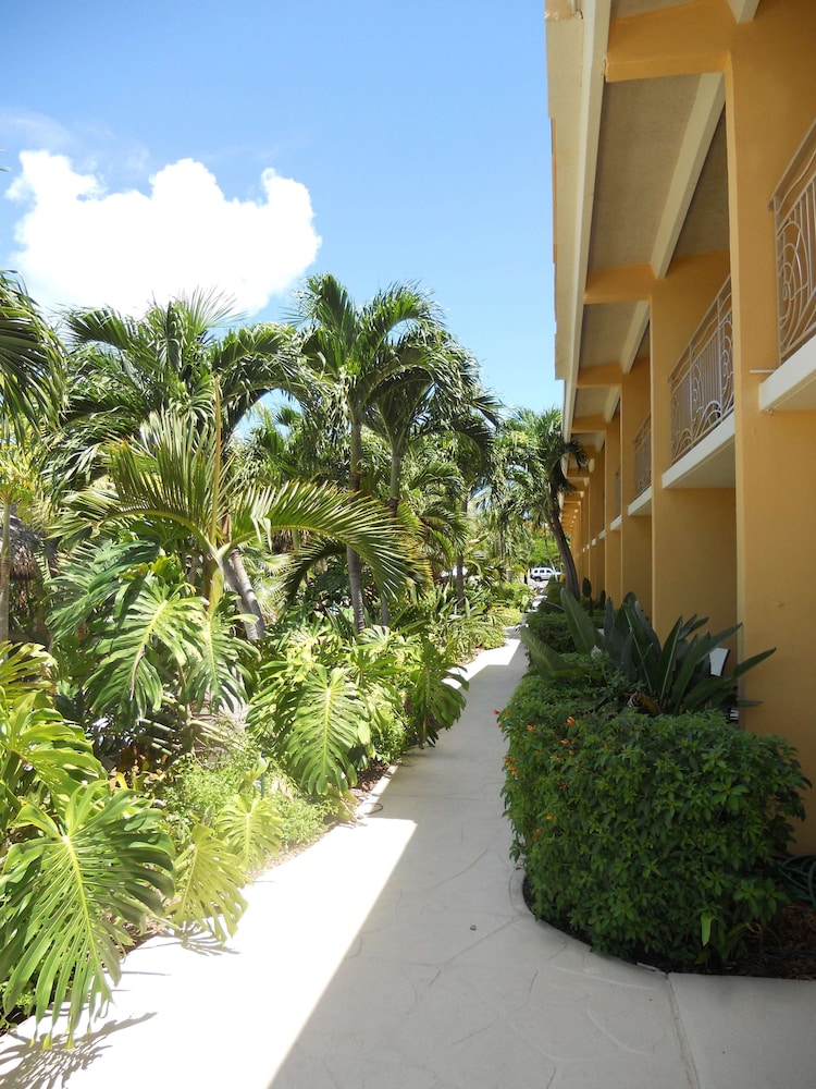 Hampton Inn Key Largo 7/67