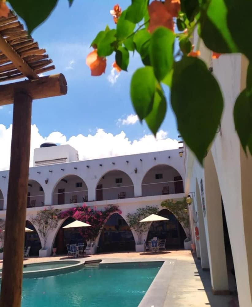 Hacienda Bugambilias 18/71