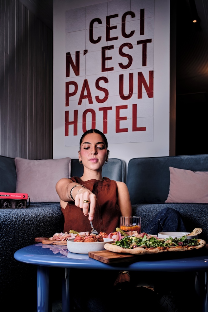 TRIBE Paris Pantin 2/50