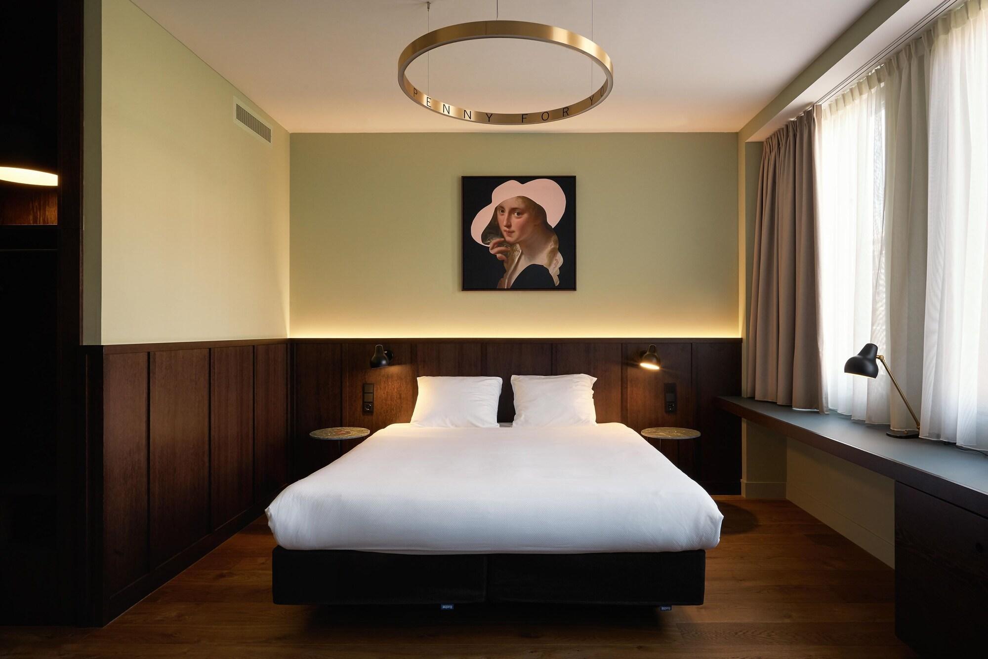 Monk, Modern, Standard, Double Bed