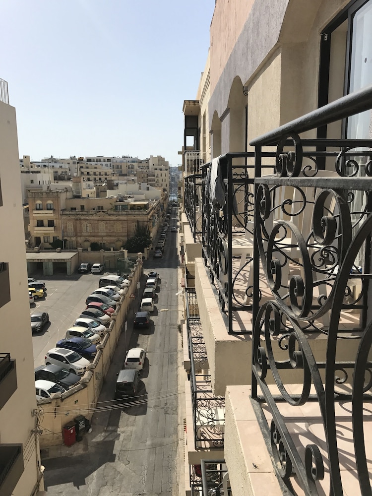 Windsor Hotel Sliema 48/51