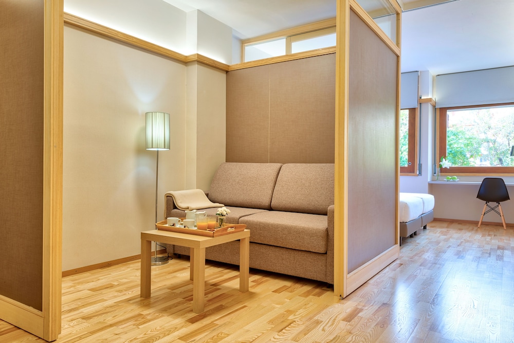 Bonanova Suite 43/58